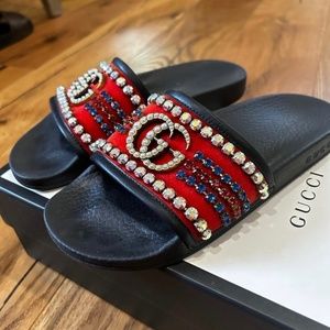 Gucci Women’s Pursuit Embellished Velvet Pool Slides  Size 38 “AUTHENTIC”